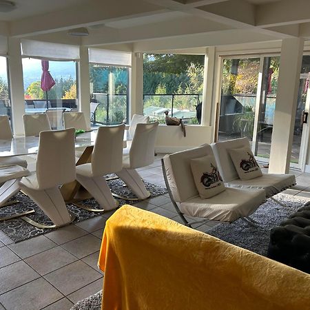 Grouse Cheerful Large Private Bedroom, Bath, Shared Deck, Pool, Hot Tub North Vancouver Exterior foto