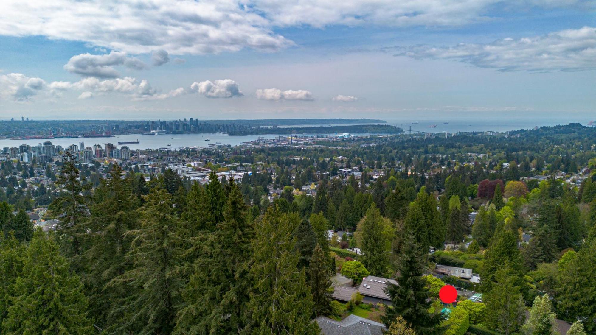 Grouse Cheerful Large Private Bedroom, Bath, Shared Deck, Pool, Hot Tub North Vancouver Exterior foto